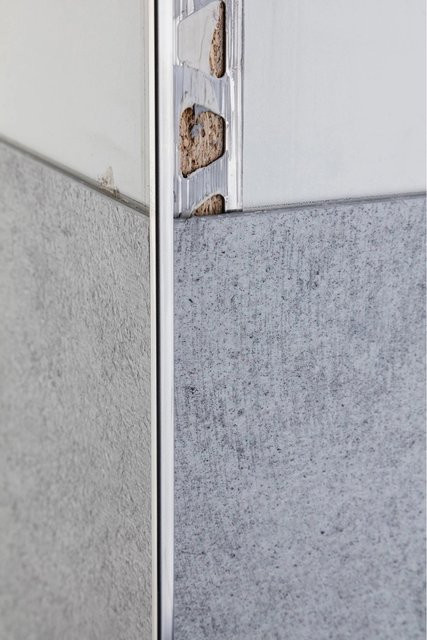 Classen Abschlussprofil Neo Vario aus Edelstahl in Silber, Breite: 5 mm, Länge: 2,5 m - Bild 1