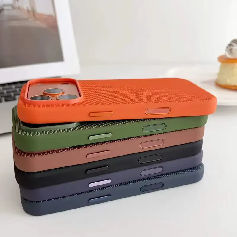 Apple Magnetische Handyhülle aus Tech-Stoff für iPhone 17 16 15 14 13 Pro Max in Purple, unterstützt kabelloses Laden - Bild 2