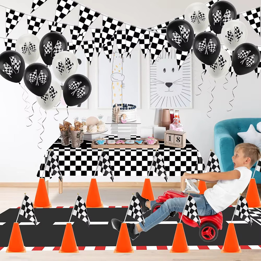 PartiesTour Rennwagen Party-Dekorationsset in Schwarz und Weiß mit Banner, Tischdecke, Flaggen und Luftballons für Kindergeburtstage - Bild 2