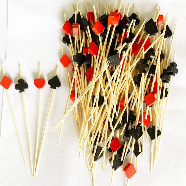 AADECORZZ 100 Stück Bambus Casino Cocktail Zahnstocher mit Spielkarten-Design in Multicolour für Vorspeisen und Party-Snacks - Bild 1