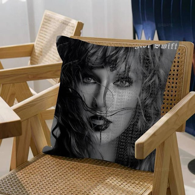 JMG Clothing Klassischer Kissenbezug Singer T-Taylor S-Swift in Schwarz, B/B/B: 45 x 45 x 45 cm - Bild 1
