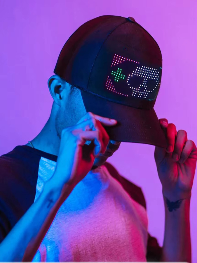 Smart Pixel Matrix LED Baseballkappe mit Bluetooth und App-Steuerung, Schwarz, Wiederaufladbar - Bild 7
