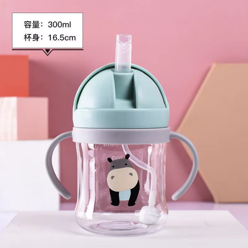 Baby Trinkbecher mit Doppelgriff und Strohhalm, grüne Babyflasche mit Schwerkraftball für Milch und Wasser, 250 ml - Bild 3