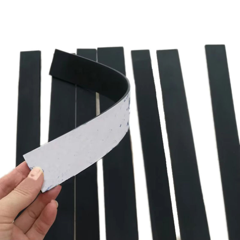 Selbstklebende Silikonkautschukplatte als rutschfeste Hochtemperaturmatte in Schwarz oder Weiß, Dicke: 0,5 mm bis 3 mm - Bild 3