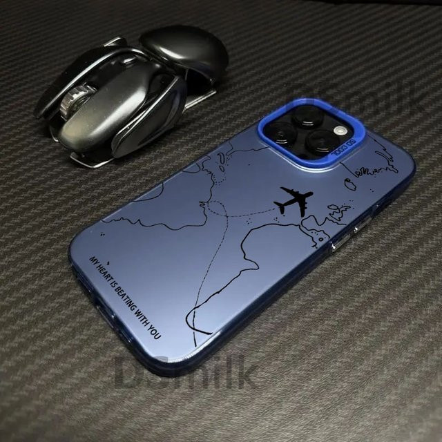 Handyhülle mit Flugzeug-Design für iPhone 16 15 14 13 12 11 Pro Max XR X in Weiß und Blau aus robustem PC und TPU - Bild 1