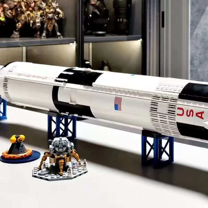 LIEI Apollo Saturn 5, Weltraumraketen-Serie, Modellbausatz, 1969 Teile - Bild 5