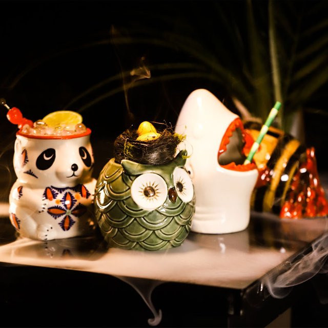 Bunte Keramik Tiki Cocktail Tasse mit tropischen Motiven für Bar Zubehör - Bild 1