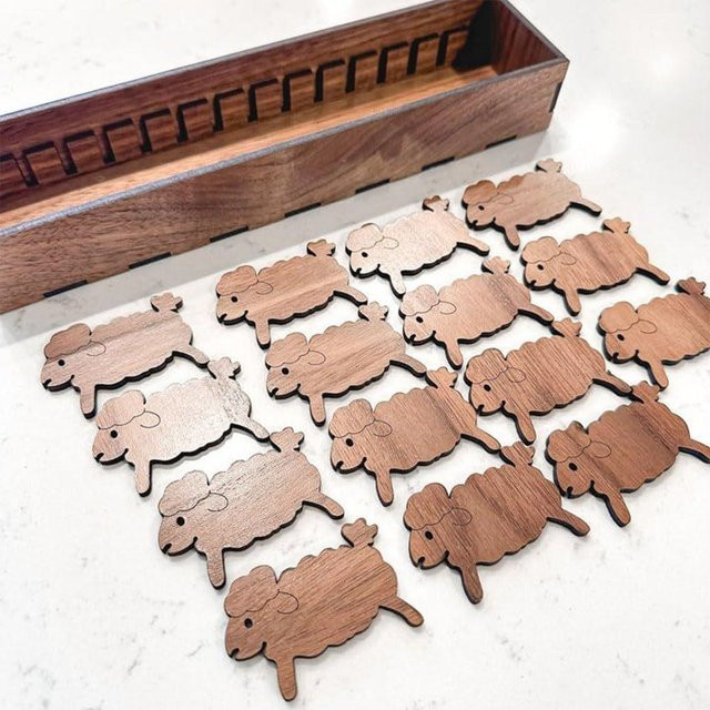 Holztier-Spulenset aus Holz in Braun für Bastelarbeiten und Möbeldekoration mit Schaf, Hund, Kaninchen und Katze - Bild 1