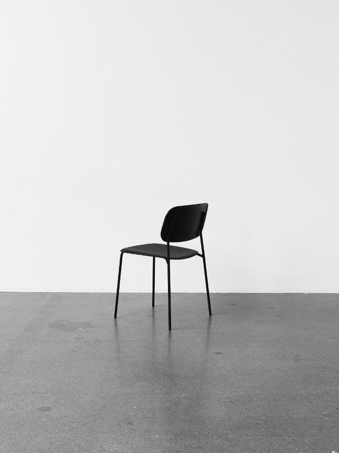 HAY Soft Edge 40 Stuhl in Braun aus Eiche und Stahl mit minimalistischem Design - Bild 2