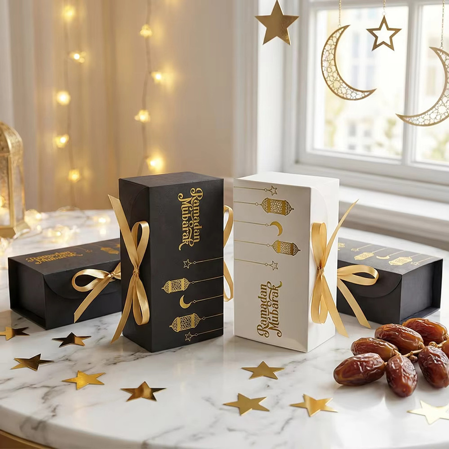 10er-Pack Mini-Geschenkboxen aus Papier in quadratischer Form mit goldenen Sternen in Schwarz-Weiß und Bändern für Pralinen und Eid Mubarak Leckereien - Bild 3