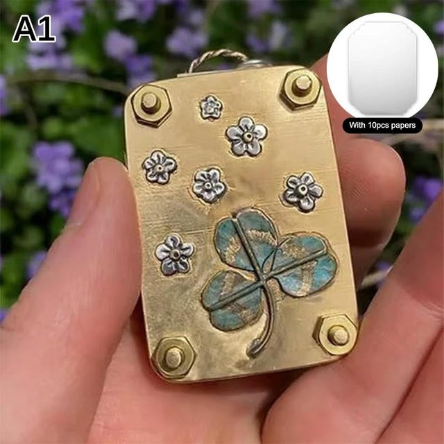 Handgemachte Mini-Blumenpresse von Mango Event aus Metall in Braun und Gold für DIY-Projekte und Pflanzensammler - Bild 1
