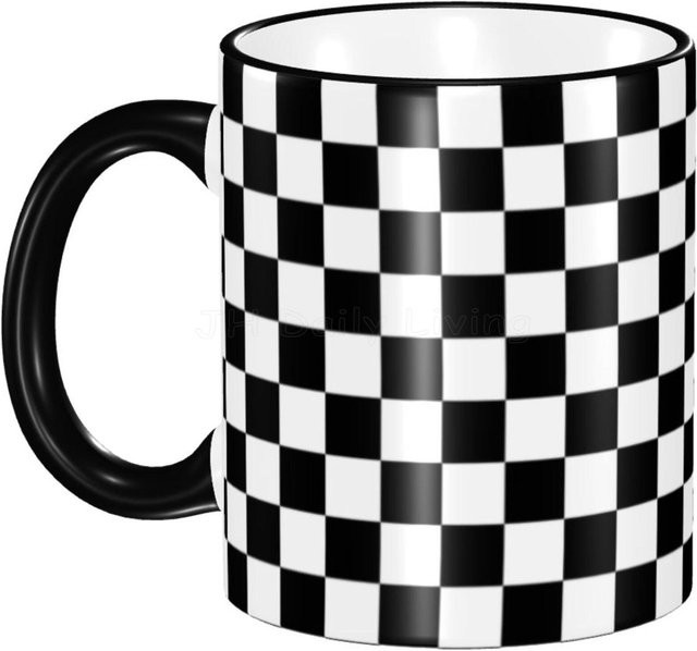 Keramiktasse mit schwarz-weißem Rennkaromuster, 312 ml, Weiß/Schwarz - Bild 1