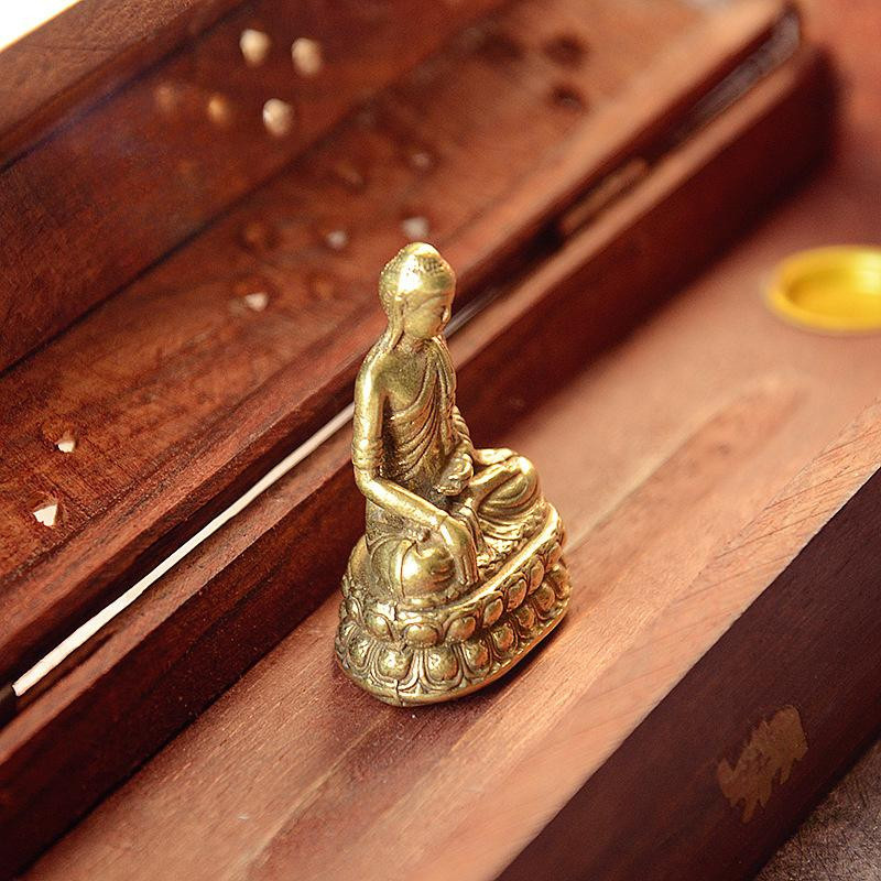Yiran Furniture Buddha Statue Sakyamuni aus Kupfer in Gold, kleines Ornament für Tischdeko und Auto - Bild 2