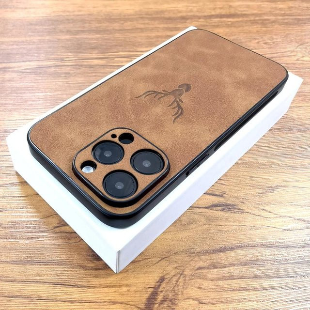 Rui Di Luxus Retra PU-Leder Hülle mit Hirsch-Motiv für iPhone 17 16 15 14 13 12 11 Pro Max in Hellbraun - Bild 1