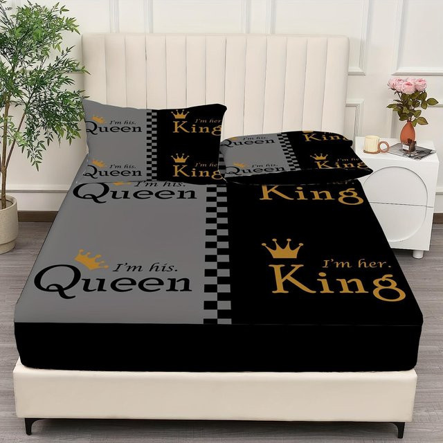 Spannbettlaken-Set Your Warm Home mit goldenem Kronenpaar-Aufdruck, Schwarz/Gold, Set bestehend aus 1 x Spannbettlaken und 2 x Kissenbezügen, atmungsaktiv und weich - Bild 1