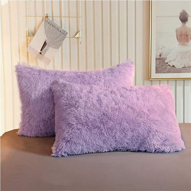 Luxuriöser Plüsch-Kissenbezug aus Kunstfell in Violett mit Reißverschluss, B/H: 50 x 70 cm - Bild 1