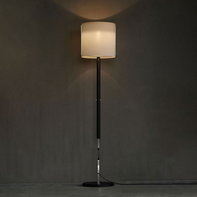 Serien Lighting Jones Floor S LED-Stehleuchte in Schwarz mit dimmbarer warmweißer Beleuchtung (2700K) - Bild 1