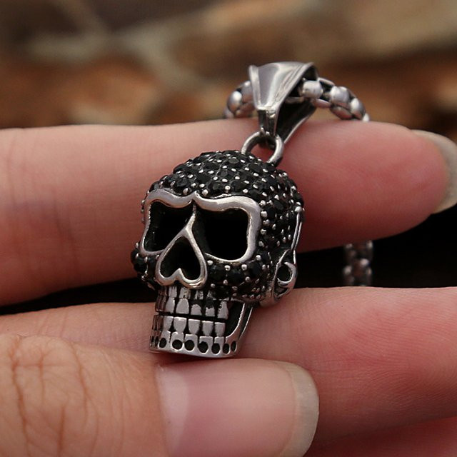 NORTHMAN Halskette, Edelstahl, Skull Pendant, Black Stone, Unisex - Bild 1