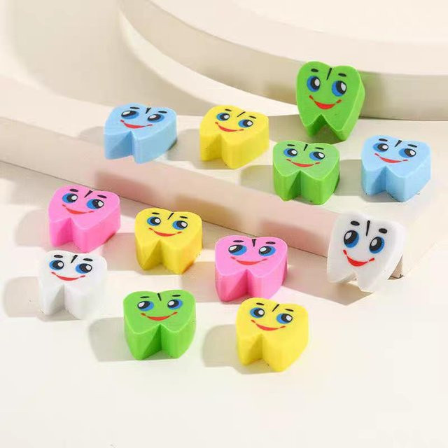 IECARE 50 Stück Cartoon Backenzahn Radiergummis in Multicolour als Kawaii Schulgeschenk für Kinder und Schüler - Bild 1