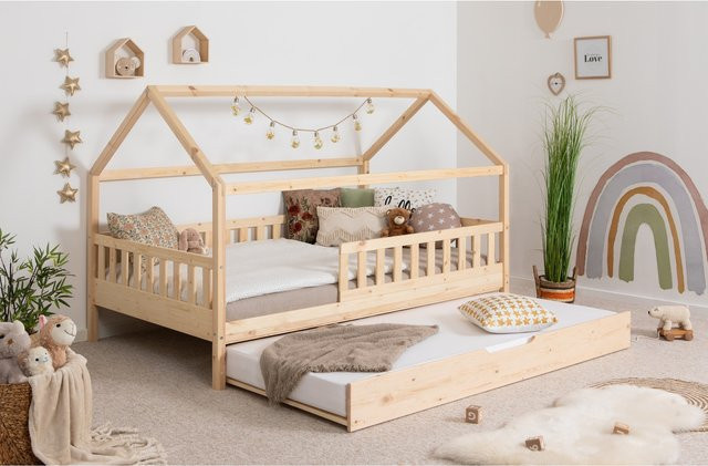 TiCAA Kinderbett Hausbett Kay Montessori aus Kiefer Massivholz, Farbe Weiß, inkl. Rolllattenrost, Matratze, Zusatzbett und Rausfallschutz - Bild 1