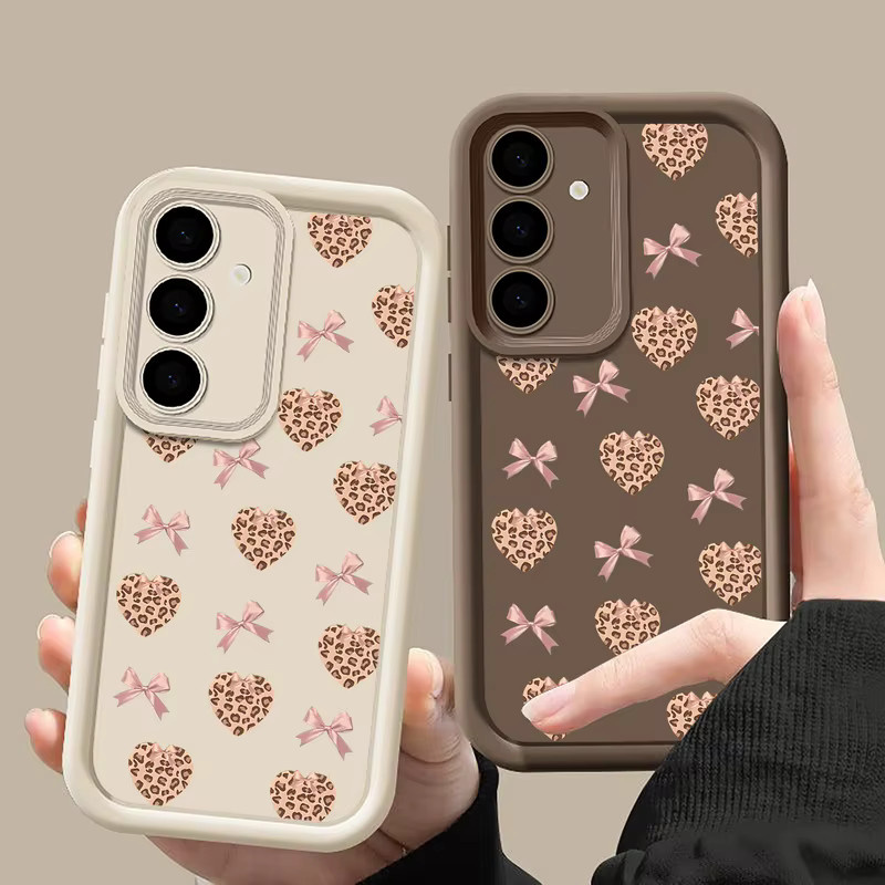 Samsung Handyhülle mit Retro Leopard Print in Weiß für Galaxy S25 S24 S23 S22 Ultra FE A56 A17 A16 A15 A36 A26 A55 A54 5G mit Randabdeckung - Bild 4