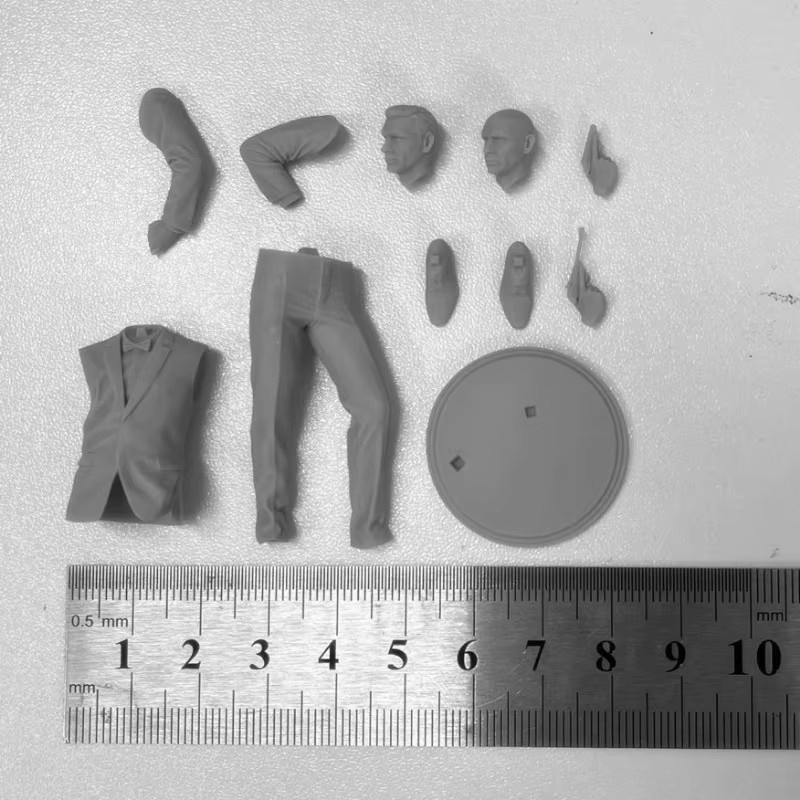 MODX Miniatur Harz Figur, Modell Kit, 1:24, unmontiert und unbemalt - Bild 3