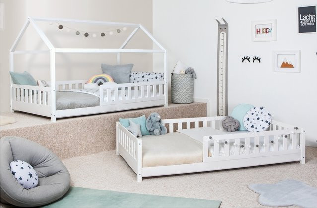 TiCAA 2 in 1 Montessori Hausbett aus Kiefer Massivholz mit abnehmbarem Dach und Rolllattenrost, weiß - Bild 1