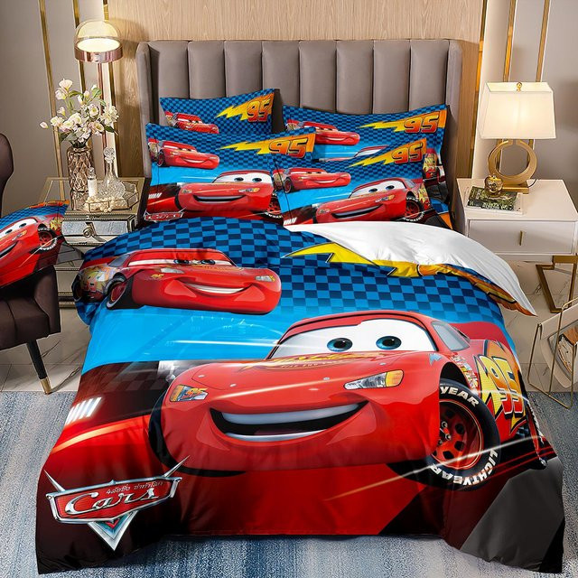 Paslu Bettwäsche-Set mit Lightning McQueen Motiv in Rot, 3-teilig bestehend aus Bettbezug und Kissenbezügen für Teenager, B/H: 210 x 210 cm - Bild 1