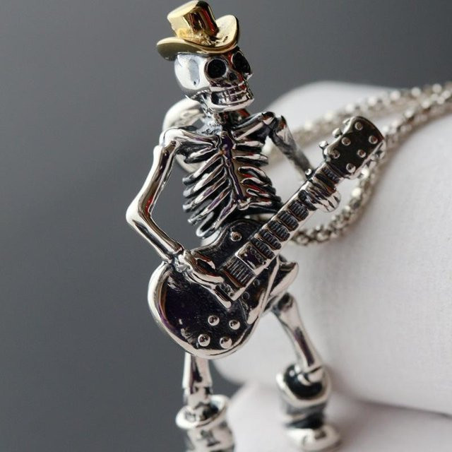 YIRAN Halskette, Gitarren-Schädel-Ständer Anhänger, Herren, black - Bild 1