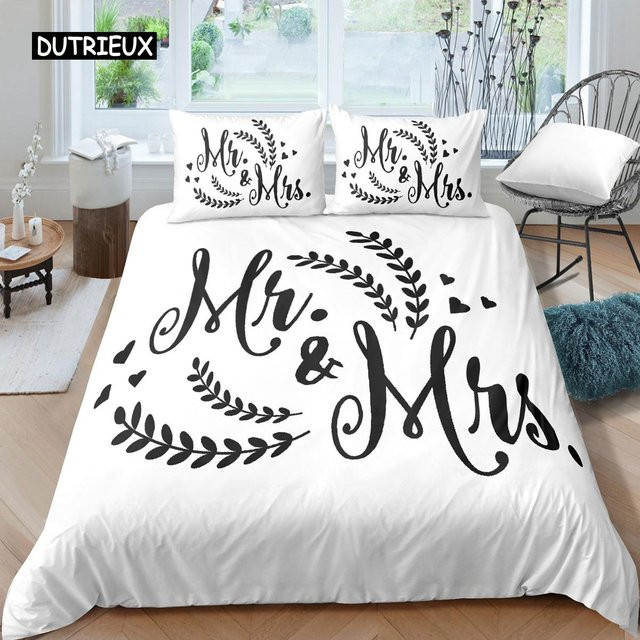 Binchi Bettwäscheset aus Mikrofaser mit Schnurrbart und roten Lippen, 3-teiliges Queen-Size Set in Rot und Weiß, B/H: 140 x 200 cm - Bild 1