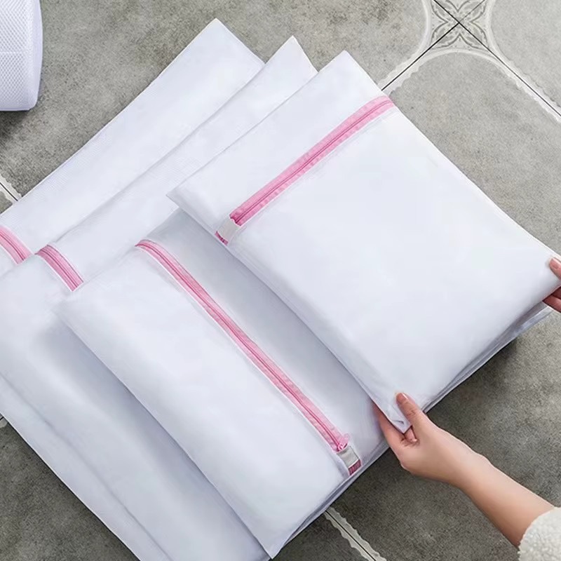 Wäschebeutel Set in Weiß als Schutzbeutel für Unterwäsche, BHs und Daunenjacken zur Vermeidung von Verformung in der Waschmaschine - Bild 3