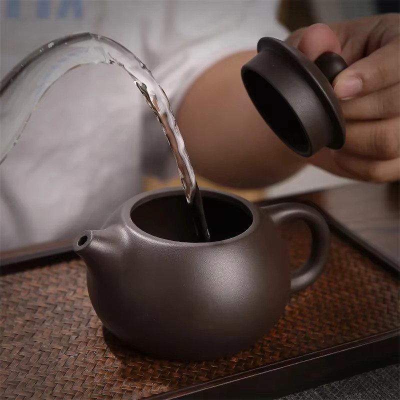 Tragbares Yixing-Teeset aus Keramik in Braun mit 4 Tassen für Gongfu-Tee beim Camping, Wandern oder im Büro - Bild 2