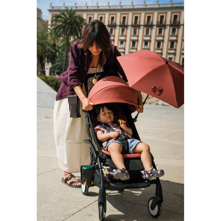 Stokke Yoyo5 Travel Buggy in Orange mit Federung und Einhand-Faltfunktion - Bild 3