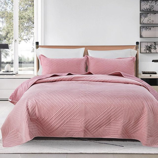 Yiran Furniture 3-teiliges Plüsch-Samt-Quilt-Set in Pink, bestickte gesteppte Tagesdecke für King-Betten, B/B/H: 220 x 240 cm - Bild 1