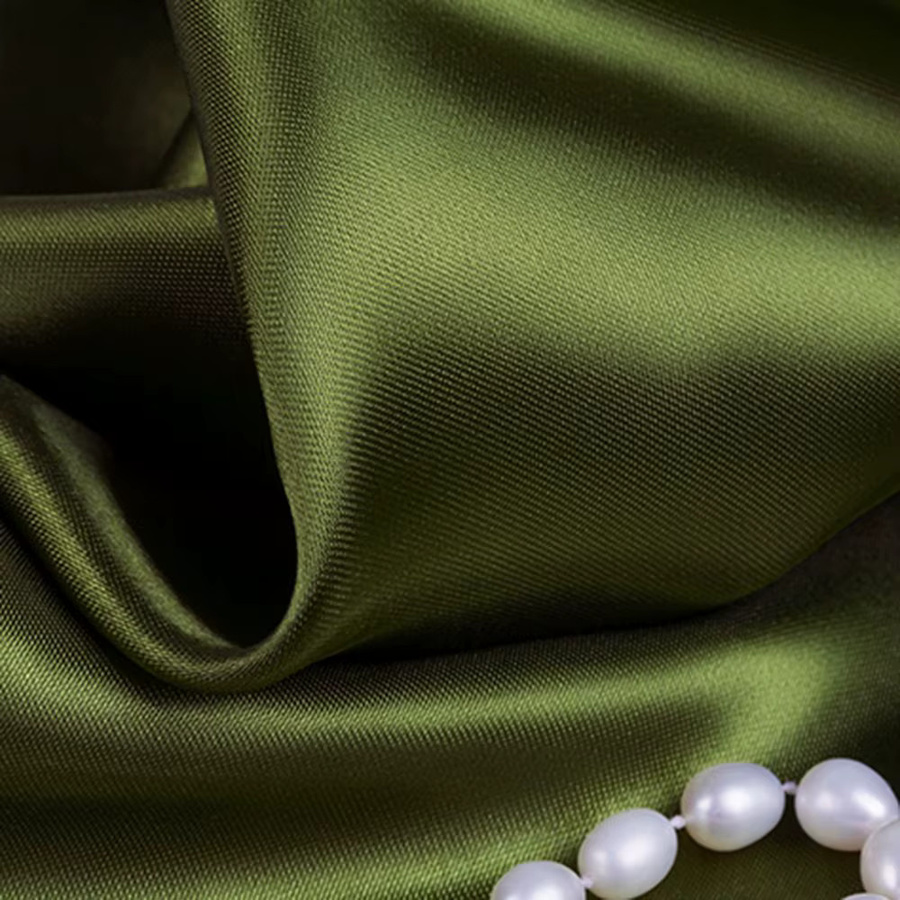 Satin Seidenstoff in Braun als DIY Zubehör für Geschenkboxen und Hochzeitsdekorationen - Bild 2