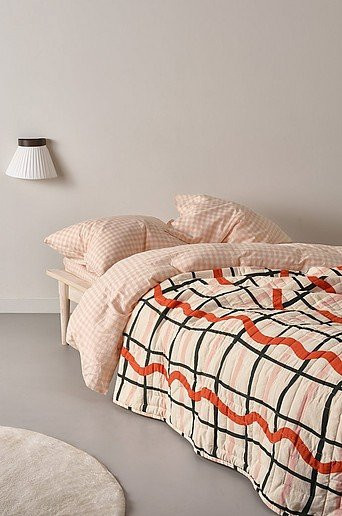 Jotex Tagesdecke PINNER in Beige und Weiß mit Karomuster aus Bio-Baumwolle und Polyester - Bild 1