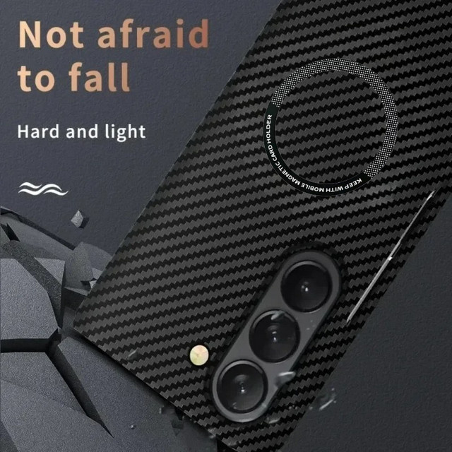 Kevlar Carbon Fiber Skin Feel Magnetische kabellose Ladehülle für Samsung Galaxy Z Fold 7 6 5 4 3 in Schwarz und Rot - Bild 1