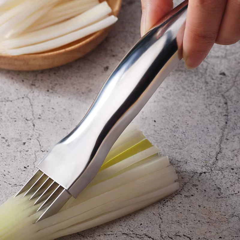 VIE LENTE Küchenmesser aus Edelstahl in Silber und Grün mit gebogenem Griff für schnelles Zerkleinern von grünem Gemüse - Bild 2