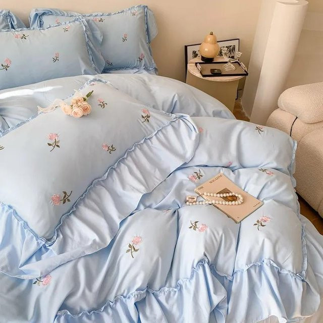 Bin Chi Textiles 4-teiliges Bettset im französischen Hepburn-Stil mit Spitze und Stickerei, Blau, B/T: 150 x 200 cm - Bild 1
