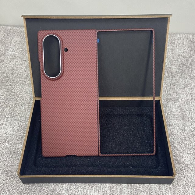 Fold7 Ultra Aramid-Carbonfaser Hülle für Samsung Galaxy Z Fold 7 8 5G und Galaxy W26 mit MagSafe Magnetfunktion, ultra-dünn, Blau und Rot - Bild 1