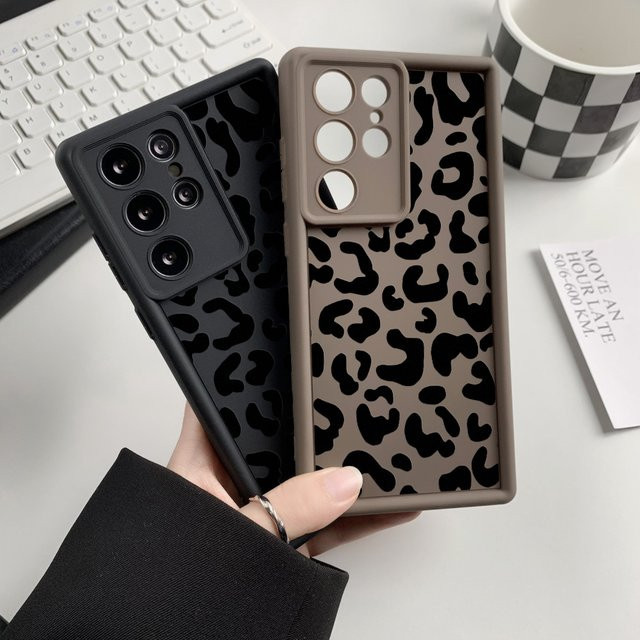 Stoßfeste Silikon Handyhülle mit Leopard-Design für Samsung Galaxy S25 Ultra, S24 Plus, S23 FE, S22, S21, S20 FE in Schwarz - Bild 1