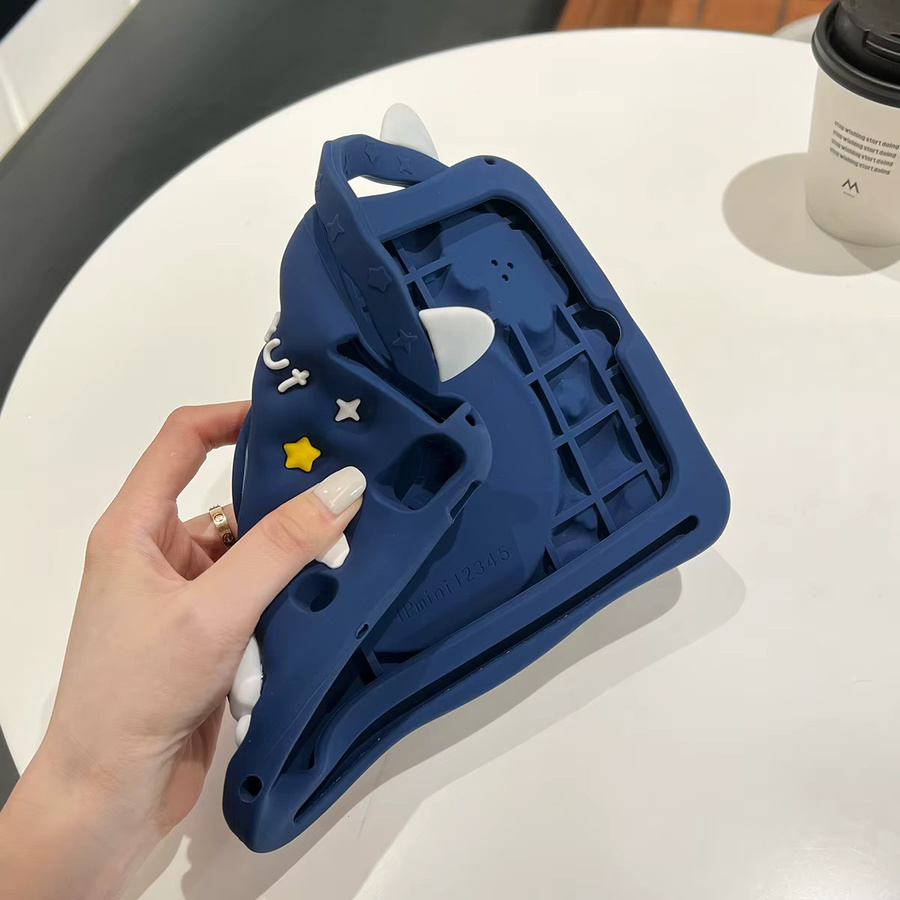 Cnaouey Funda Kinderhülle für iPad 7. 8. 9. 10. Generation Silikonhülle mit Drehständer in Blau - Bild 4