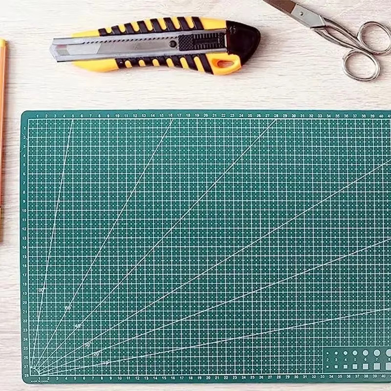 Einseitige PVC-Schneidematte für A3 und A4 in Grün zum Basteln und Nähen - Bild 2