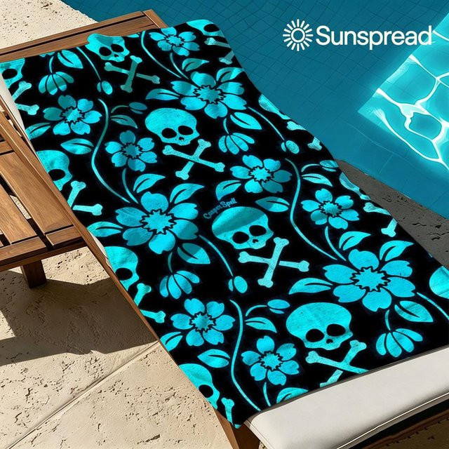 Schnelltrocknendes Mikrofaser Badetuch mit Totenkopf-Motiv von JMG Household Supplies in Blau-Schwarz, B/H: 80 x 160 cm - Bild 1