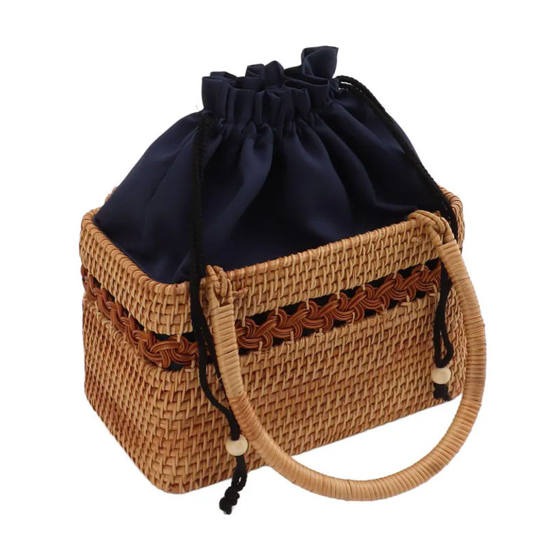 Vintage Rattan-Tragetasche mit floralem Design in Braun von KONNWEI - Bild 3