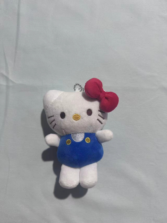 Hello Kitty Plüschpuppe als Hängeornament, Plüsch-Schlüsselanhänger, 12 cm - Bild 2