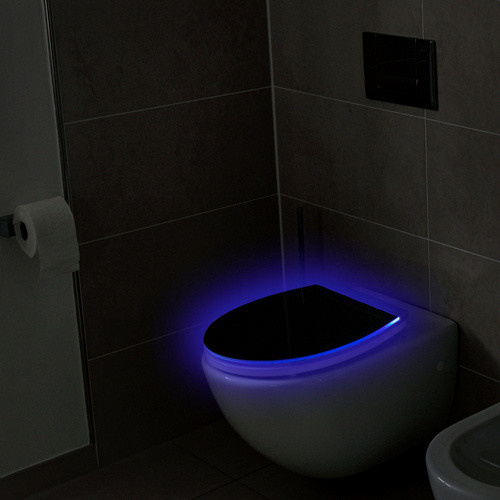 Cornat WC-Sitz LED aus MDF mit Softclose-Funktion in Schwarz, B: 43,5 cm, T: 37,0 cm, H: 3,26 cm - Bild 2