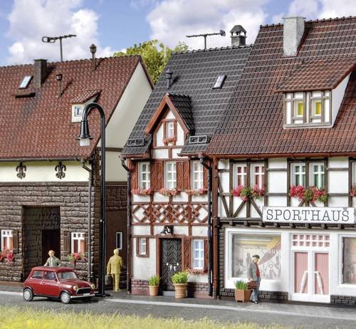 Vollmer H0 Fachwerkhaus Bahnhofstraße 17 Modellbau 43673 - Bild 1