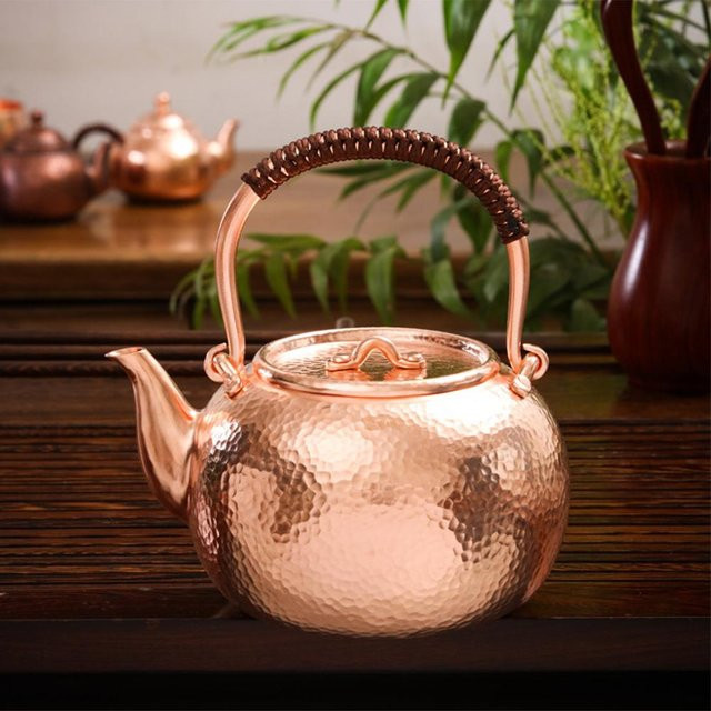 Handgefertigter Kupferkessel von Yiran Furniture in Lila und Gold als traditioneller Teetopf und Wasserkocher - Bild 1
