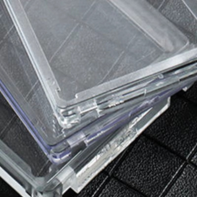 Magnetische Kartenhalter aus transparentem Acryl als Hartschalen-Schutzhülle für Sammelkarten, Spielkarten und Sportkarten - Bild 3